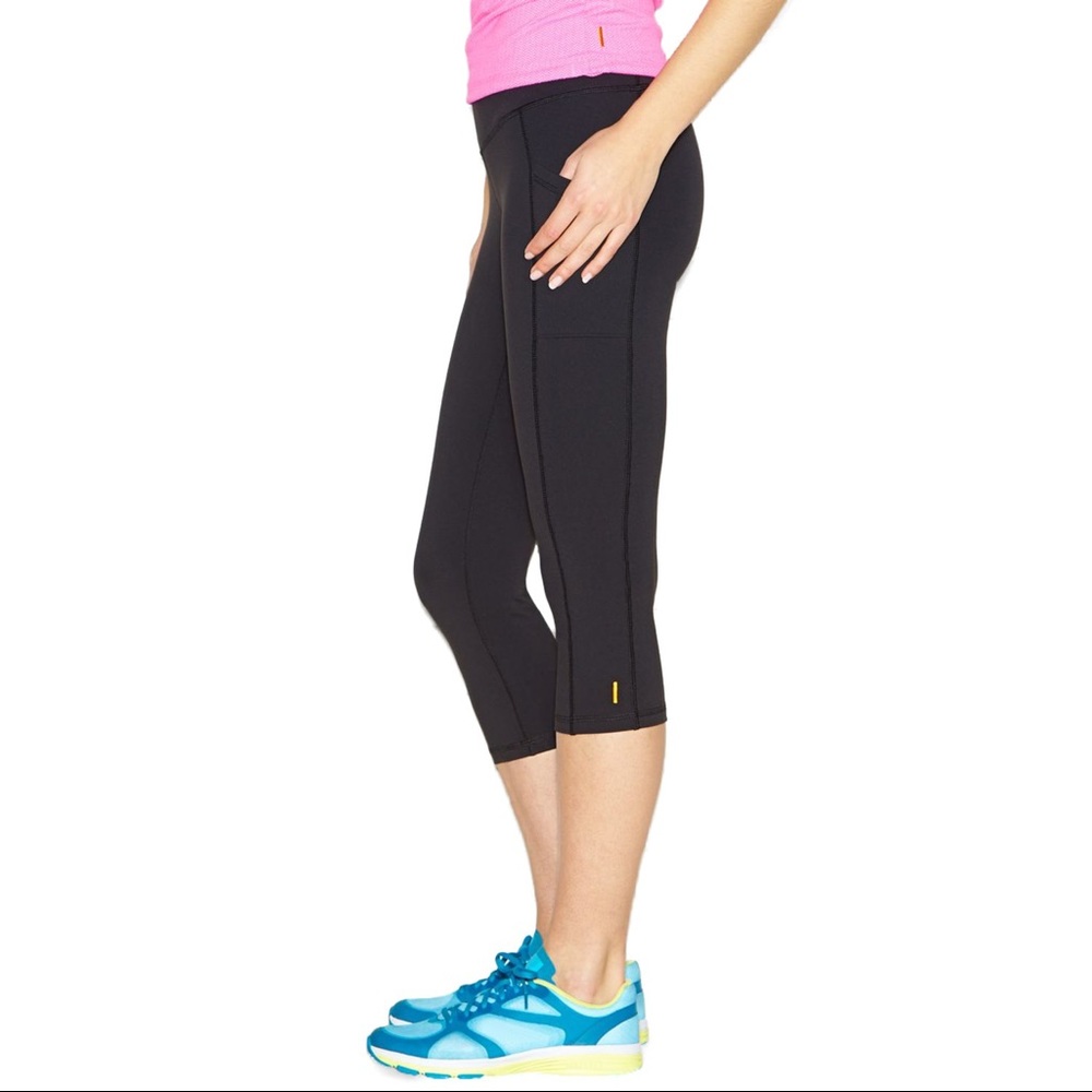 Lucy black cropped leggings with pockets